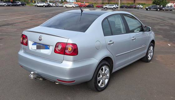 VOLKSWAGEN POLO SEDAN 1.6 MI COMFORTLINE 8V FLEX 4P MANUAL